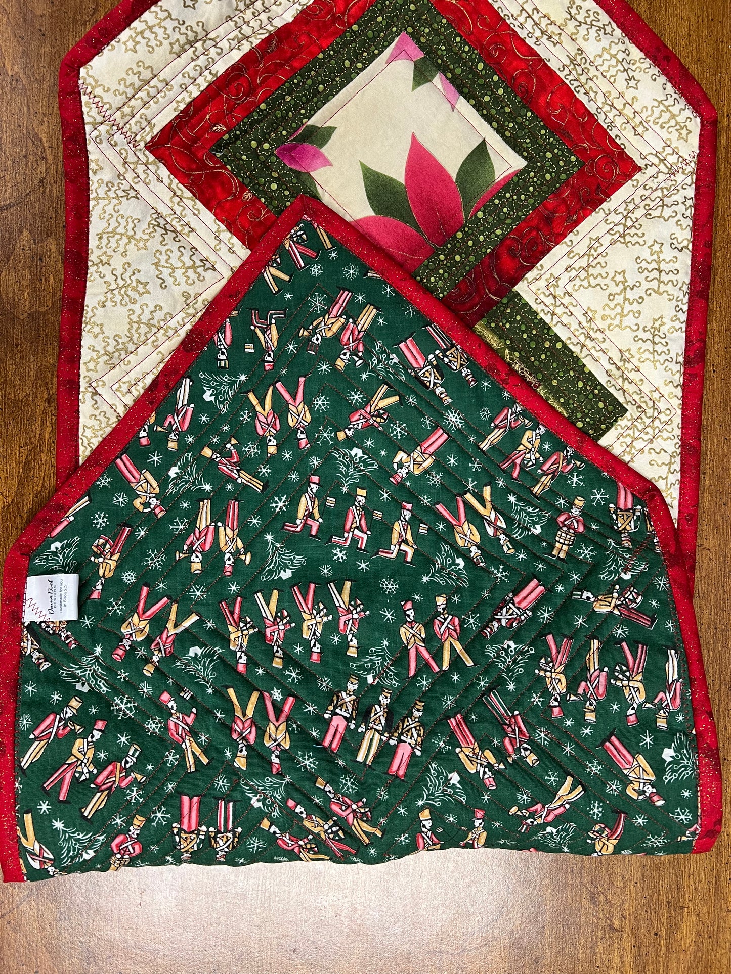 Metallic Christmas Tablerunner