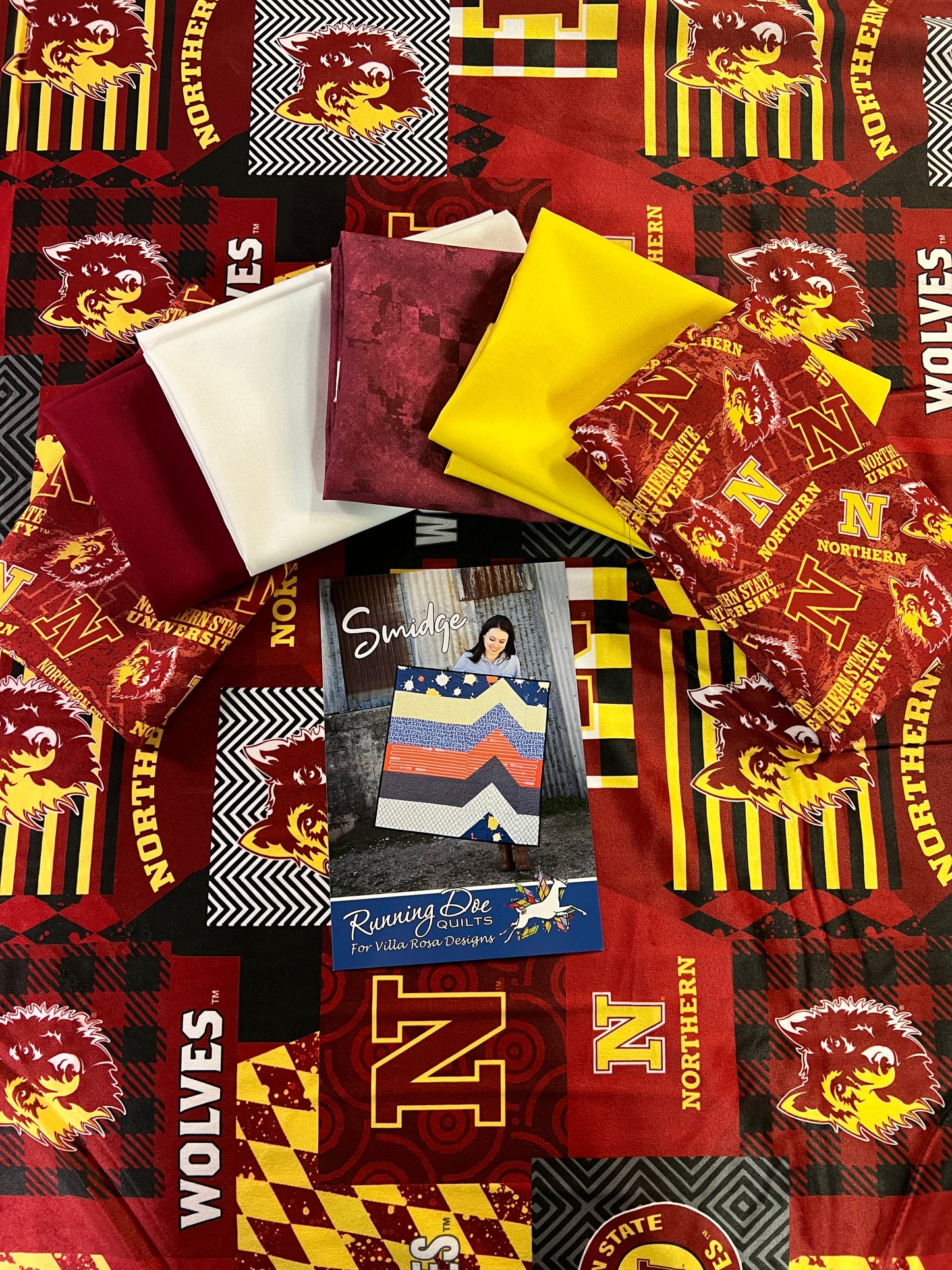Running Doe Smidge NSU Wolves Fat Quarter Kit