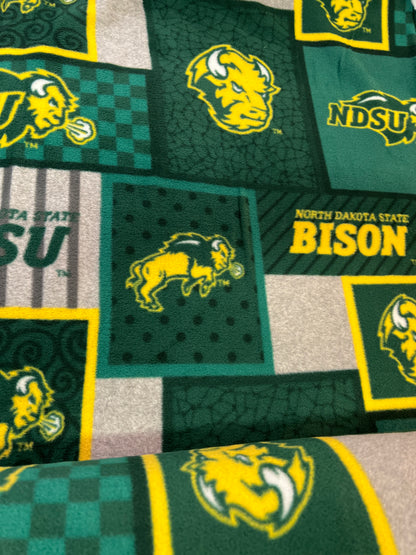 NORTH DAKOTA STATE UNIVERSITY-College Patch Fleece-100% Polyester - NDS1177