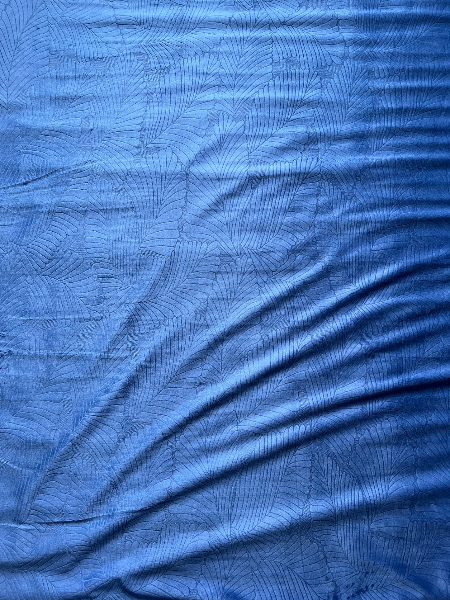 Extra Wide Cuddle® 3 Tropic Midnight Blue