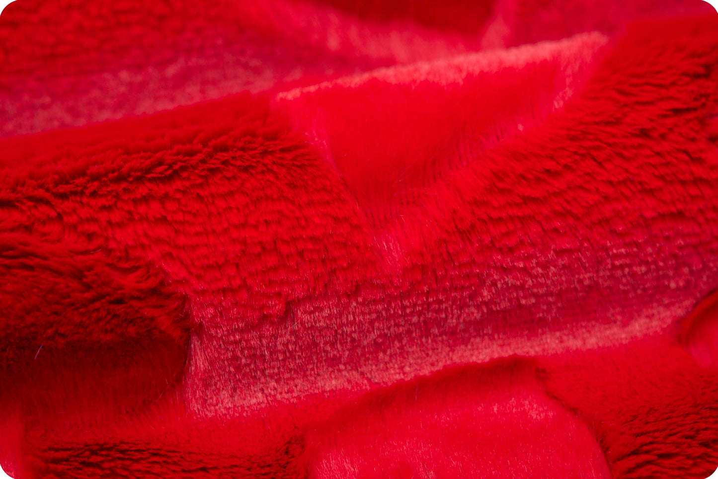 Luxe Cuddle® Hearts Scarlet